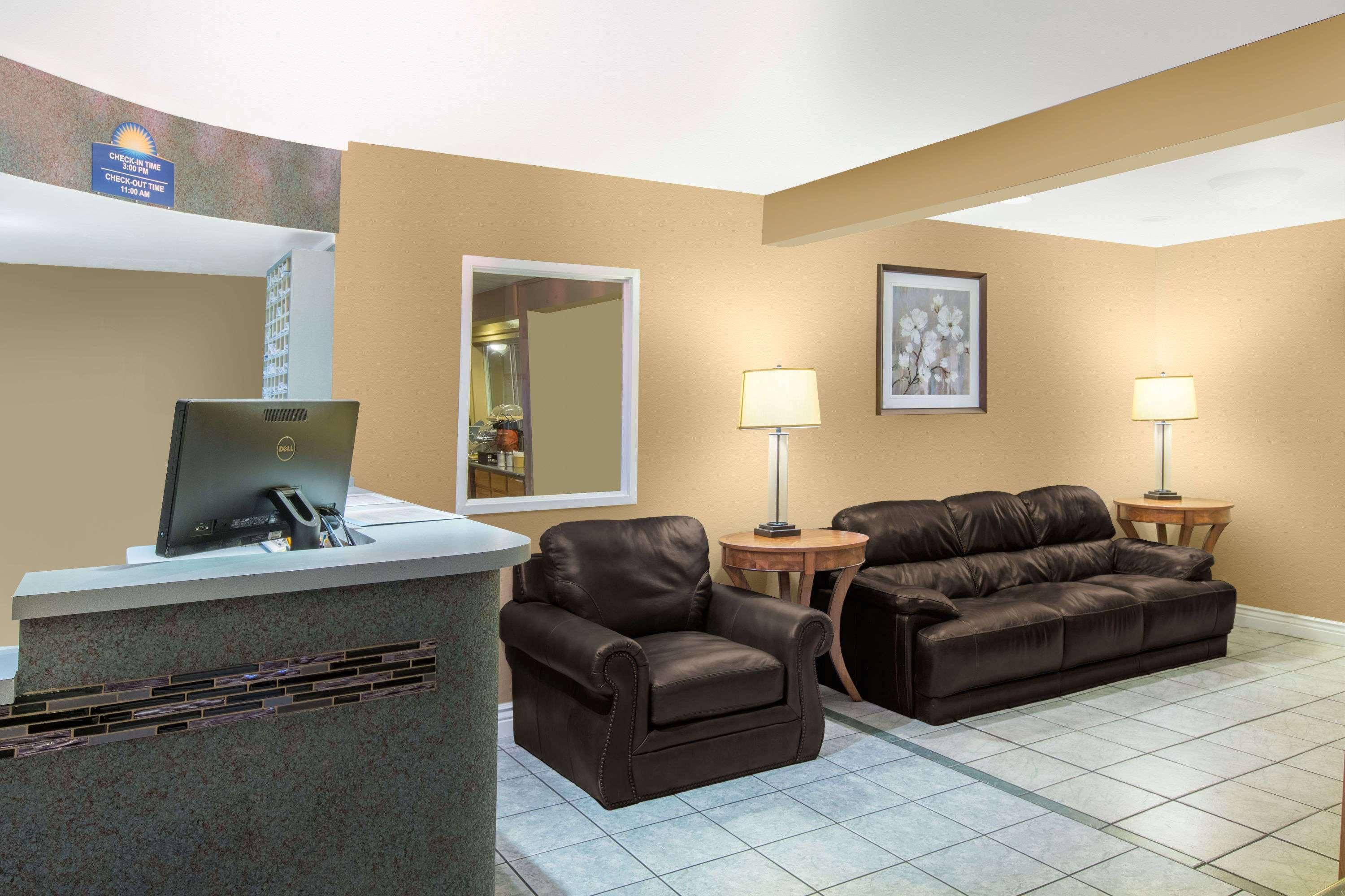 Days Inn By Wyndham Redwood City Extérieur photo